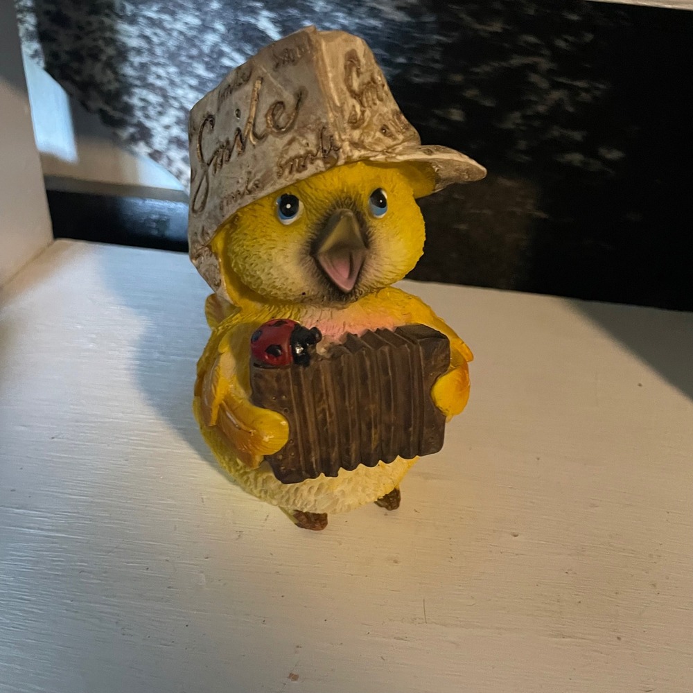 Yellow Bird Figurine with Accordion‎ Ladybug Smile Hat Decor Garden